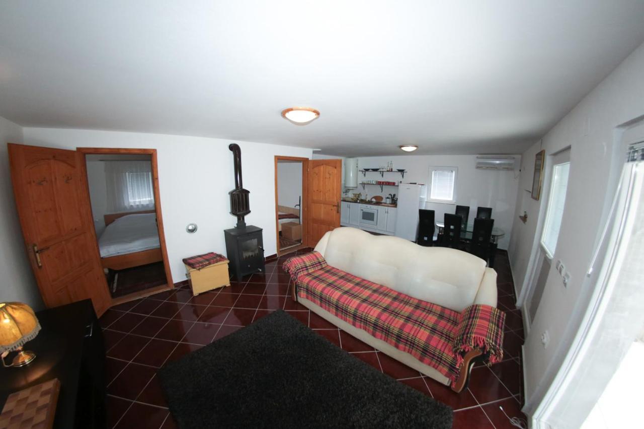 Chalets & Rooms Carda Sebesfok Bezdan Екстериор снимка