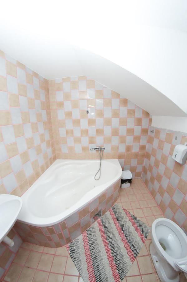 Chalets & Rooms Carda Sebesfok Bezdan Екстериор снимка