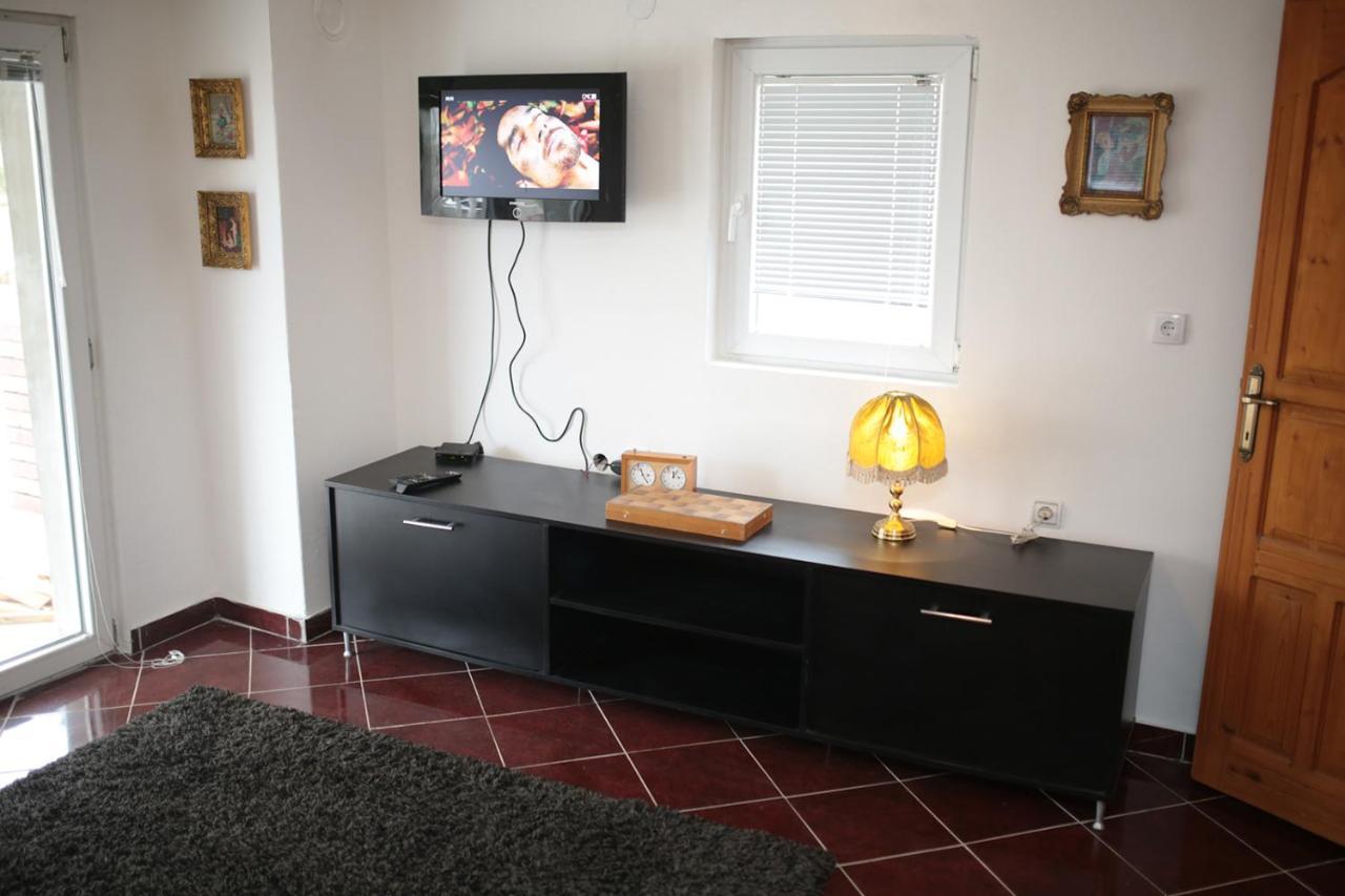Chalets & Rooms Carda Sebesfok Bezdan Екстериор снимка