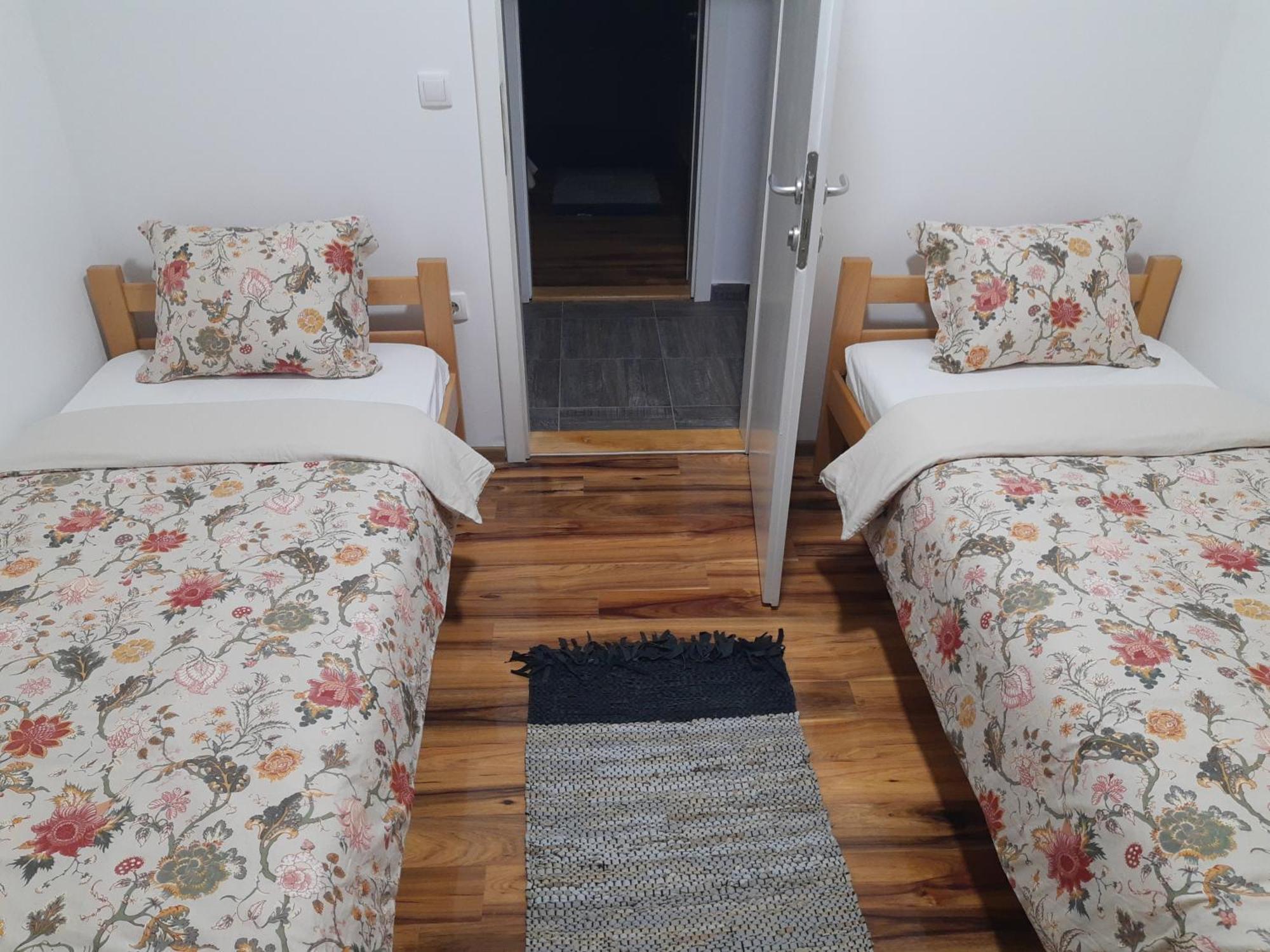 Chalets & Rooms Carda Sebesfok Bezdan Екстериор снимка
