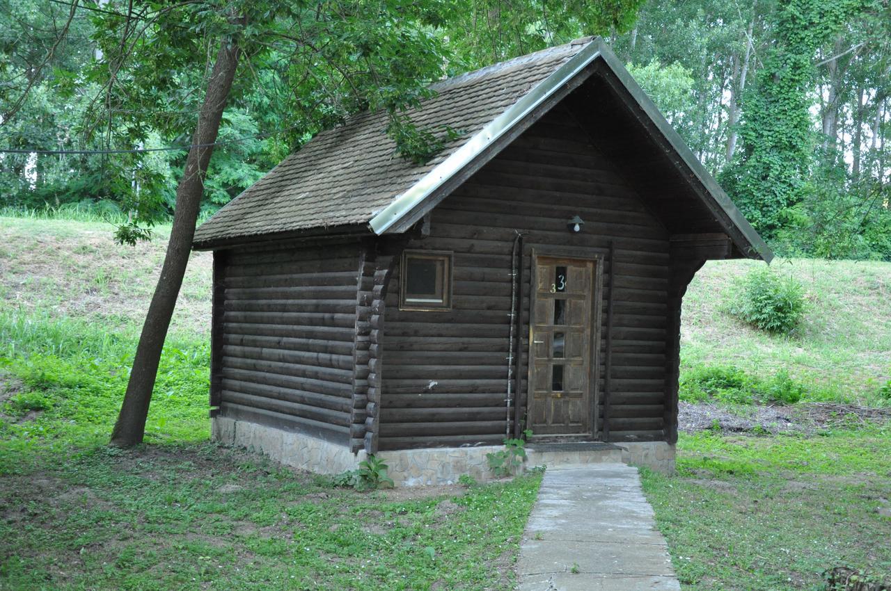 Chalets & Rooms Carda Sebesfok Bezdan Екстериор снимка